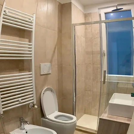 Quiet Vatican Hideaway, 1 Min To Train Station