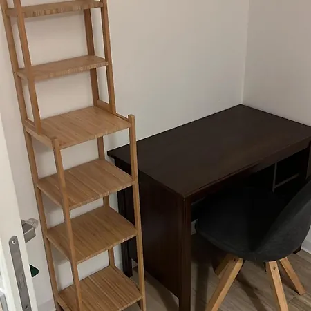 Quiet Vatican Hideaway, 1 Min To Train Station Apartment Rome